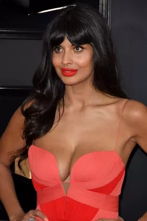 Jameela Jamil / jameelajamil nude photo #0040