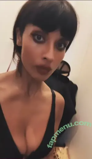 Jameela Jamil / jameelajamil nude photo #0192