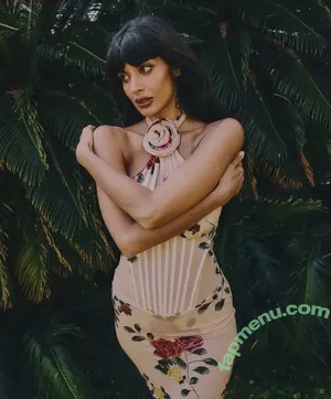 Jameela Jamil / jameelajamil nude photo #0194