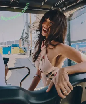 Jameela Jamil / jameelajamil nude photo #0196