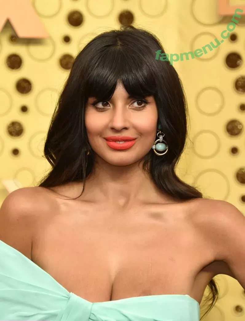 Jameela Jamil nude photo #0114 (jameelajamil)