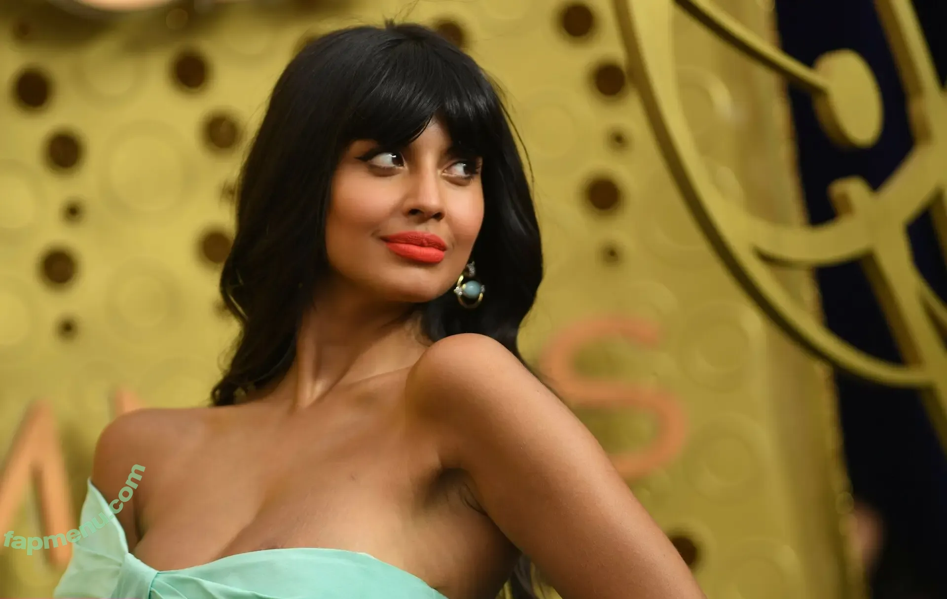 Jameela Jamil nude photo #0145 (jameelajamil)