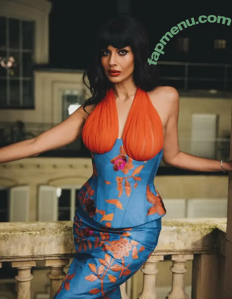 Jameela Jamil nude photo #0205 (jameelajamil)