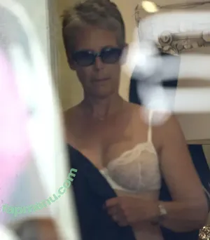 Jamie Lee Curtis / jamieleecurtis nude photo #0016