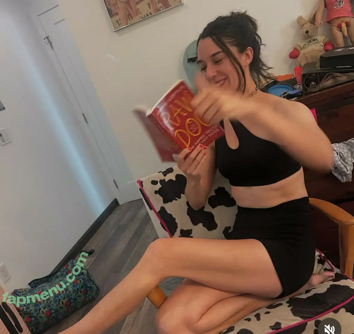 Jamie Loftus nude photo #0050 (jamiechristsuperstar)