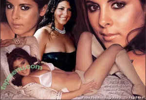 Jamie-Lynn Sigler / JamieLSigler / jamielynnsigler nude photo #0007