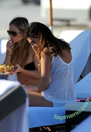 Jamie-Lynn Sigler / JamieLSigler / jamielynnsigler nude photo #0012