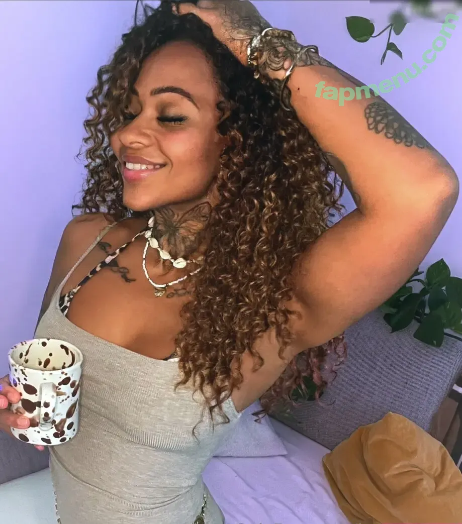 Jamynatural nude photo #0014 (Jamynatural)
