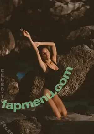 Jana Azizi / jana_azizi / janaazizi / janaazizirtl nude photo #0227