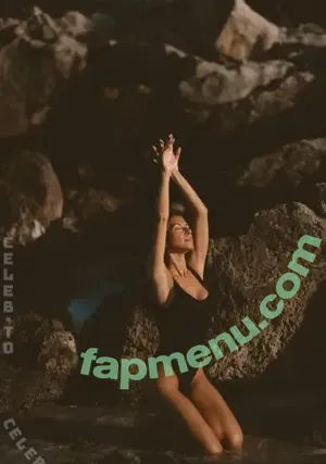 Jana Azizi / jana_azizi / janaazizi / janaazizirtl nude photo #0228