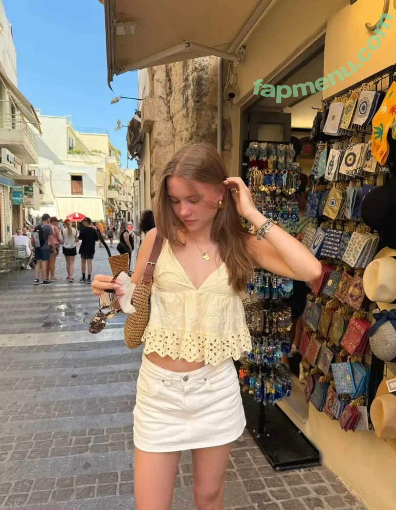 Janalibra nude photo #0009 (w.p.jana)