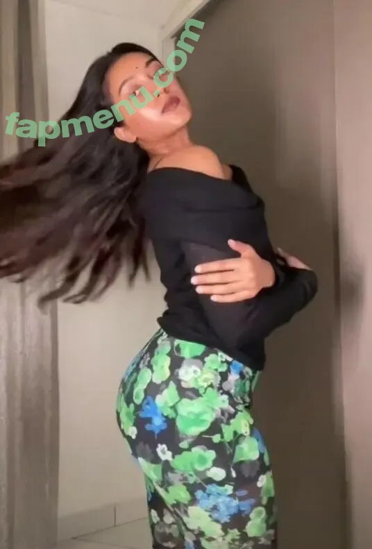 Jananivisalakshi nude photo #0007 (Janani visaalakshi)