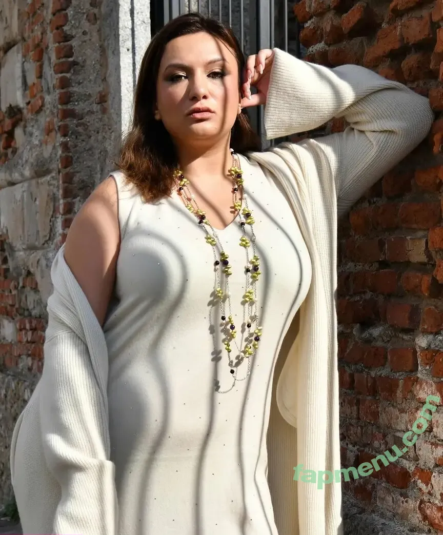 Jane Dipika Garrett nude photo #0017 (jadedipika_)