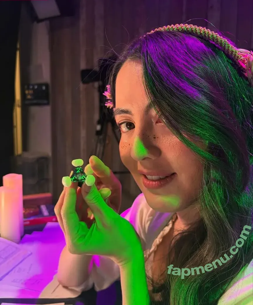 Jane Douglas nude photo #0549 (OXClub / OutsideXbox / janedouglas / penny_dreadful)