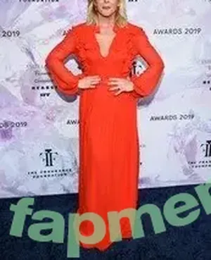 Jane Krakowski / Jane_Krakowski / janekrakowski_sunshine nude photo #0083