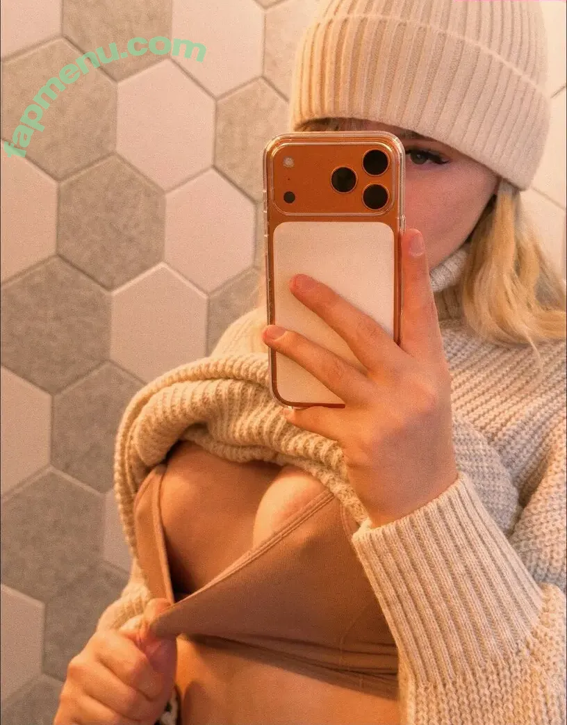 Jane Wild nude photo #0262 (gilticus / janeandthelion)