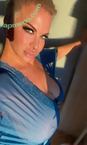  nude photo #0002