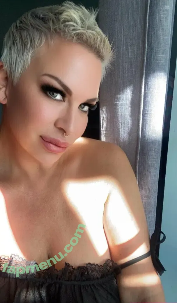 janeblondofc nude photo #0003 (janeblondofc)
