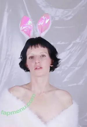  nude photo #0001
