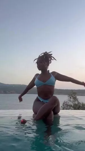 Janelle Monae / janellemonae nude photo #0115