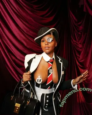 Janelle Monae / creamyaddiction365 / janellemonae nude photo #0480