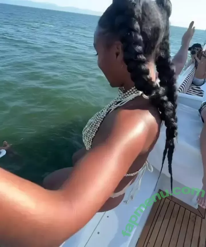 Janelle Monae nude photo #0061 (janellemonae)