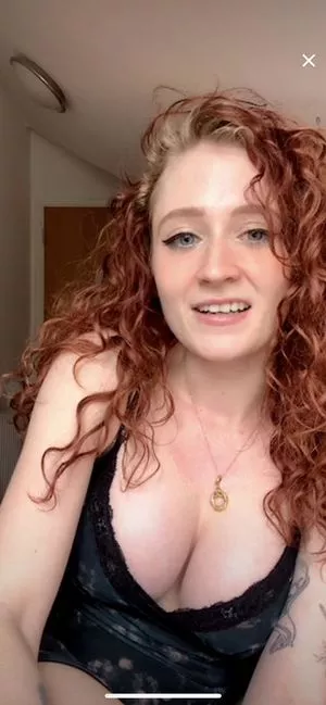 Janet Devlin / JanetJealousy / janetdevlinofficial nude photo #0006