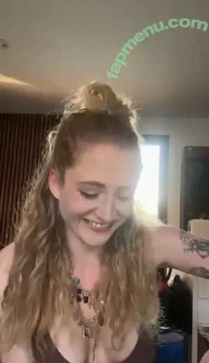 Janet Devlin / JanetJealousy / janetdevlinofficial nude photo #0258