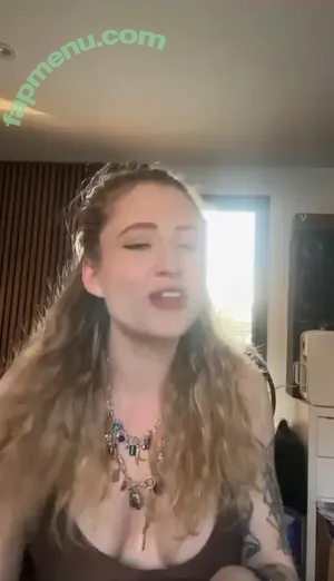 Janet Devlin / JanetJealousy / janetdevlinofficial nude photo #0259