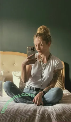 Janet Devlin / JanetJealousy / janetdevlinofficial nude photo #0292