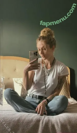 Janet Devlin / JanetJealousy / janetdevlinofficial nude photo #0308