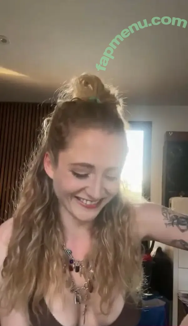 Janet Devlin nude photo #0258 (JanetJealousy / janetdevlinofficial)