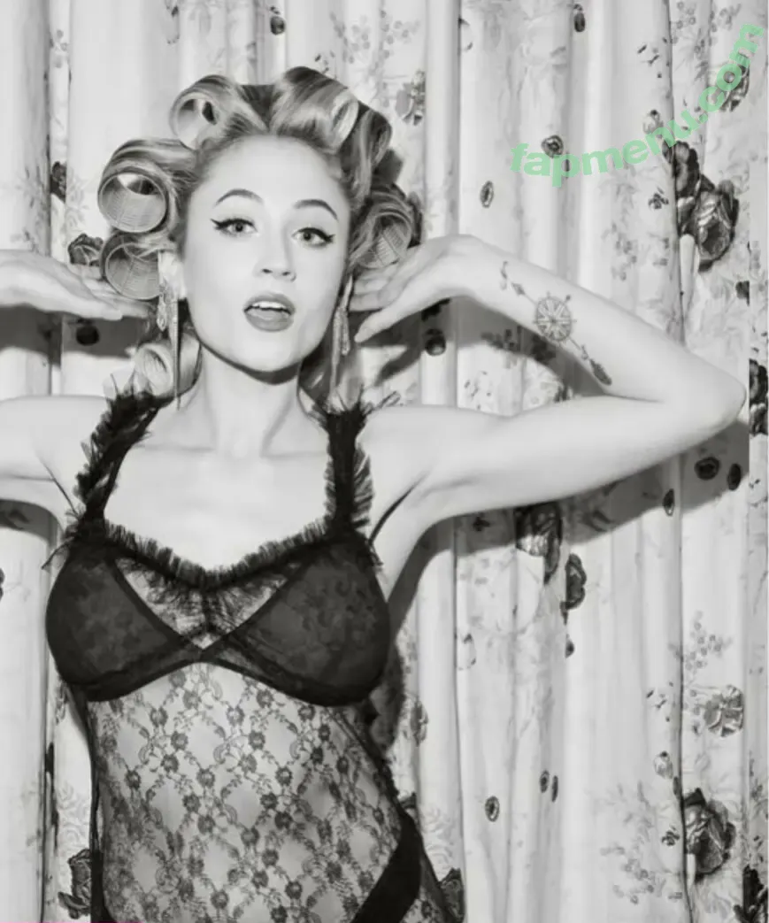 Janet Devlin nude photo #0302 (JanetJealousy / janetdevlinofficial)
