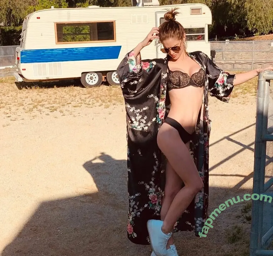 Janet Montgomery nude photo #0126 (janeymontgomery / thebestofjaney)