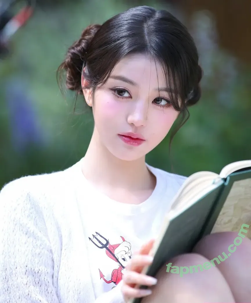 Jang Won-young nude photo #1776 (for_everyoung10 / 장원영 WONYOUNG)