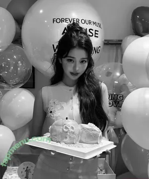 Jang Won-young / for_everyoung10 / 장원영 WONYOUNG nude photo #4577