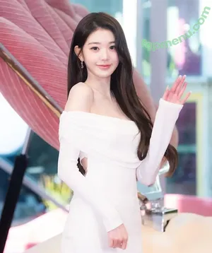 Jang Won-young / for_everyoung10 / 장원영 WONYOUNG nude photo #4708