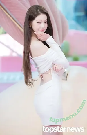 Jang Won-young / for_everyoung10 / 장원영 WONYOUNG nude photo #4733