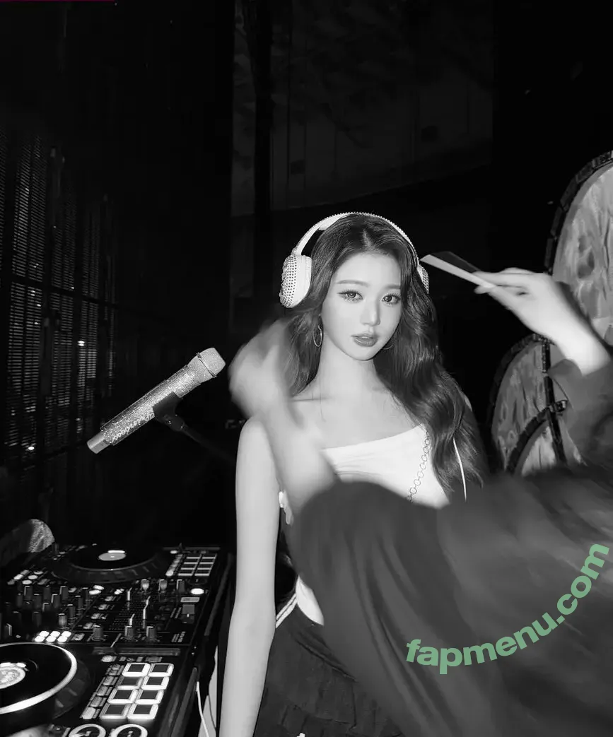 Jang Won-young nude photo #4134 (for_everyoung10 / 장원영 WONYOUNG)