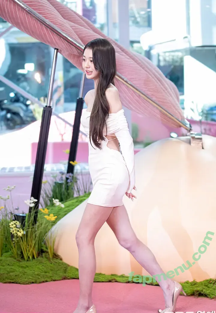 Jang Won-young nude photo #4691 (for_everyoung10 / 장원영 WONYOUNG)