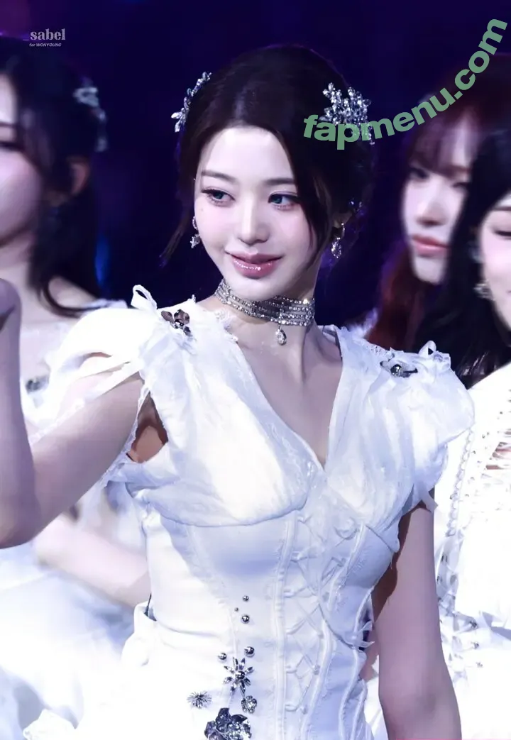 Jang Won-young nude photo #4922 (for_everyoung10 / 장원영 WONYOUNG)