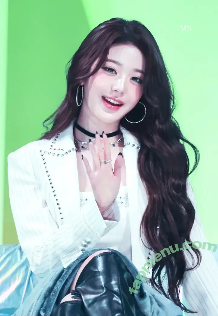 Jang Won-young nude photo #5013 (for_everyoung10 / 장원영 WONYOUNG)