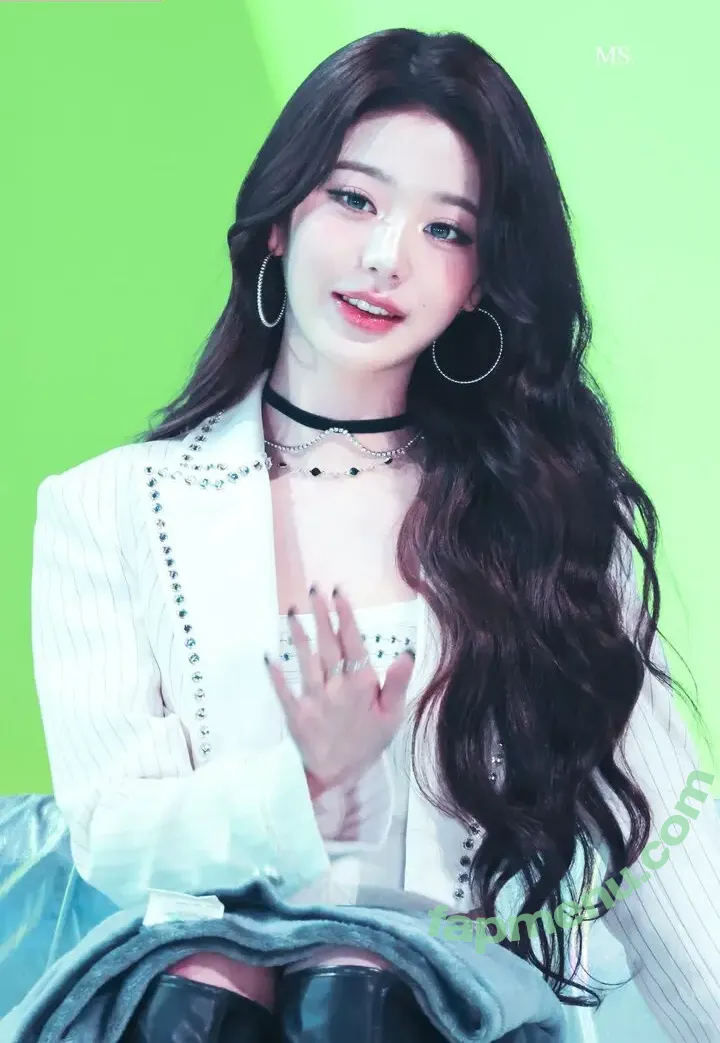 Jang Won-young nude photo #5014 (for_everyoung10 / 장원영 WONYOUNG)