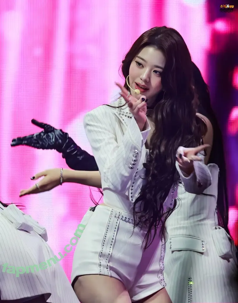 Jang Won-young nude photo #5054 (for_everyoung10 / 장원영 WONYOUNG)