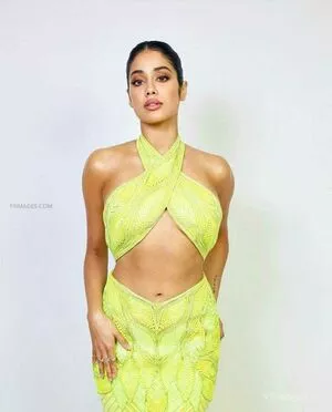 Janhvi Kapoor / janhvikapoor / janhvikapoorr nude photo #0065
