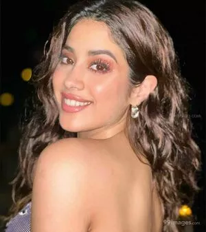 Janhvi Kapoor / janhvikapoor / janhvikapoorr nude photo #0103