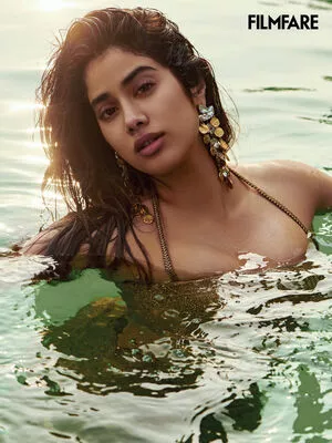 Janhvi Kapoor / janhvikapoor / janhvikapoorr nude photo #0180