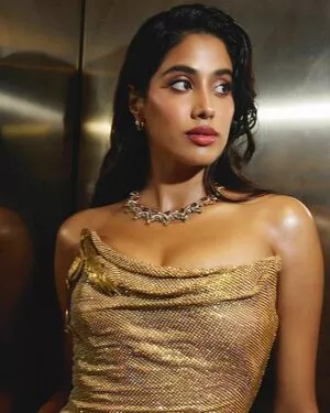 Janhvi Kapoor / janhvikapoor / janhvikapoorr nude photo #0202