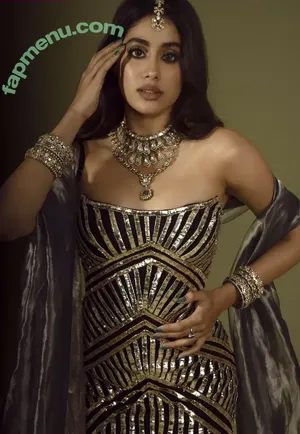 Janhvi Kapoor / janhvikapoor / janhvikapoorr nude photo #0265