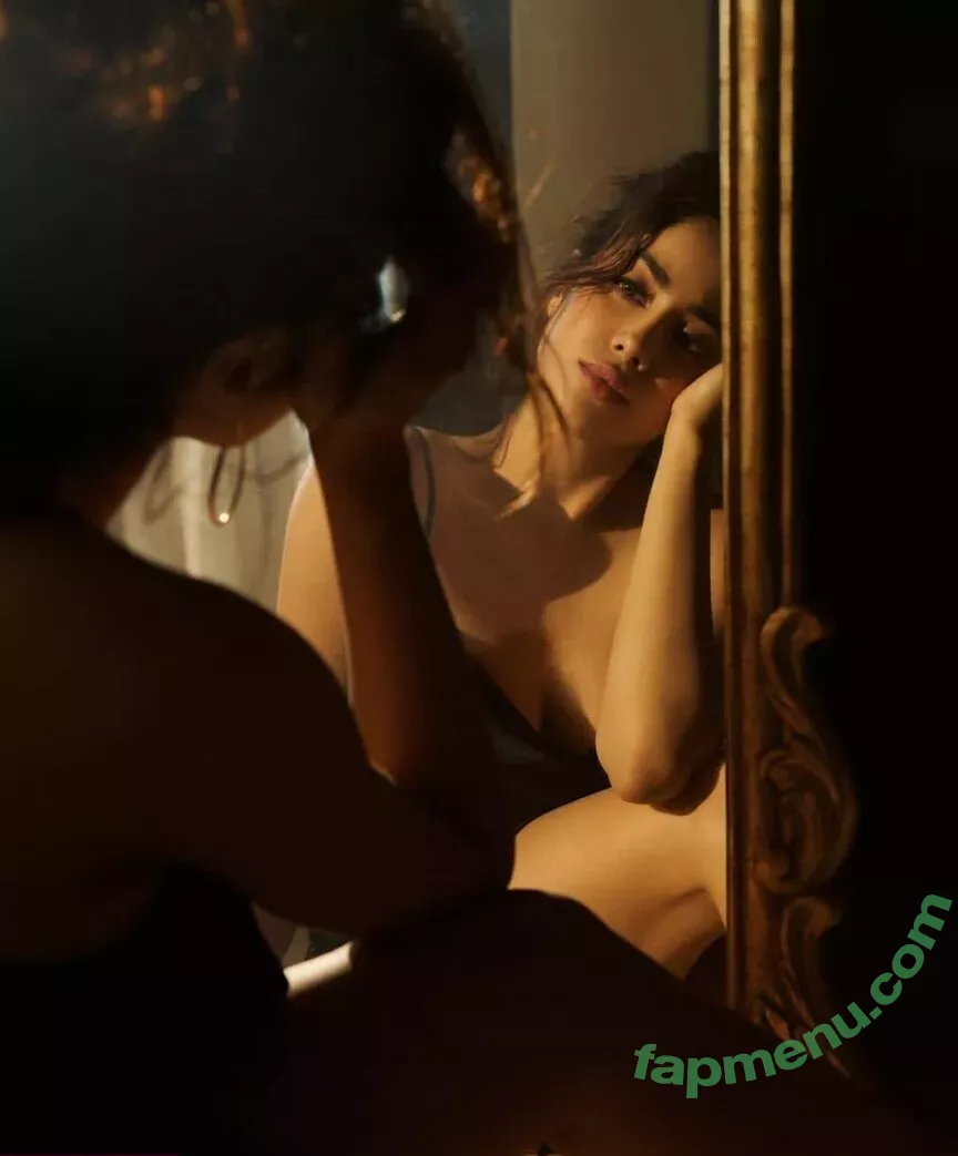 Janhvi Kapoor nude photo #0006 (janhvikapoor / janhvikapoorr)